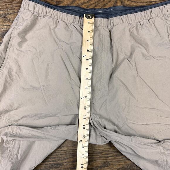 The North Face Shorts Mens XL Khaki Hiking Lightweight Zip Pocket Stow Pocket - Picture 7 of 10
